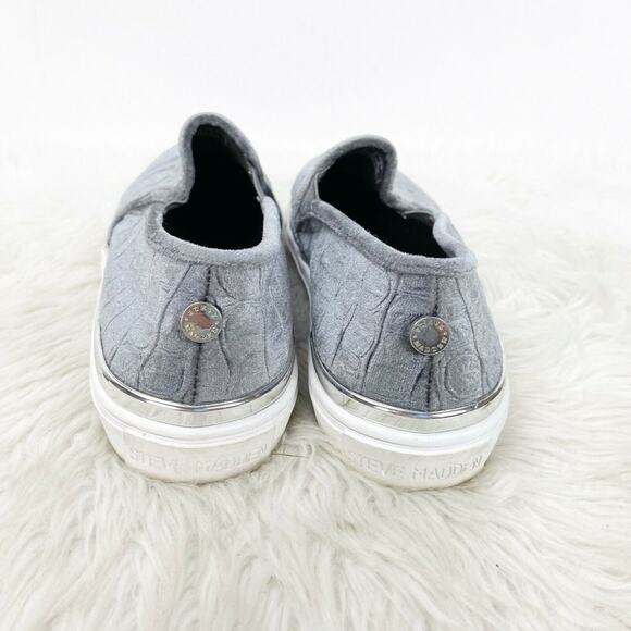 Steve Madden 8 Womens Gray Velour Easygoing Slip-on Sneakers - Picture 3 of 8